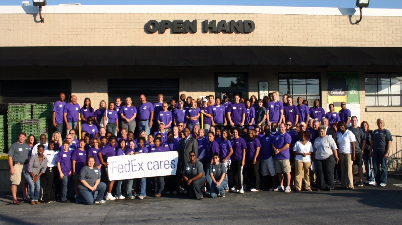 Atlanta-area FedEx team members volunteered at Open Hand Atlanta as part of the seventh annual FedEx Cares Week campaign with the United Way.