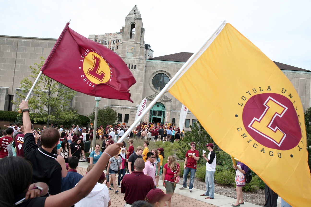 Loyolans gather on the East Quad to welcome first-year students at the annual Convocation Walk.