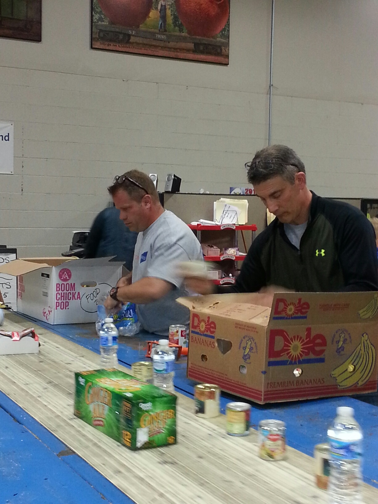 Baird associates packed boxes of food at the Greater Cleveland Food Bank during Baird Gives Back Week.