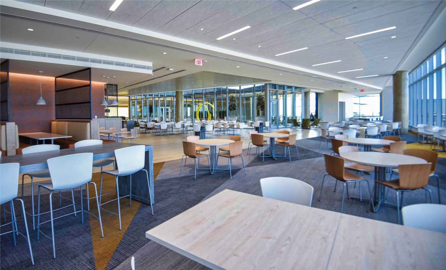 Cafeteria in Liberty Mutual’s Plano Campus