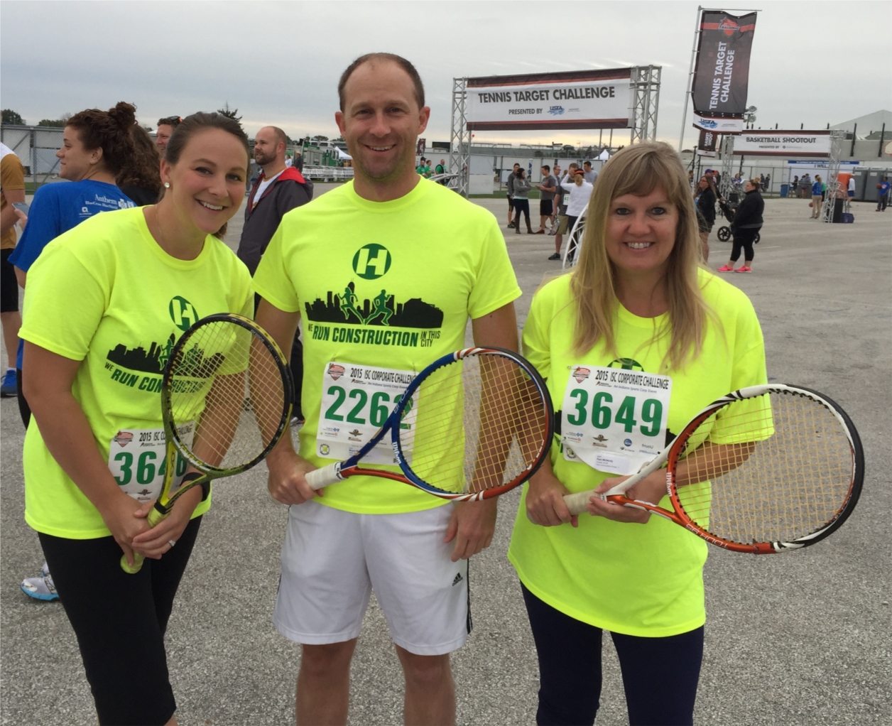 AECOM Hunt employees participating in the annual Indiana Sports Corp. Corporate Challenge.