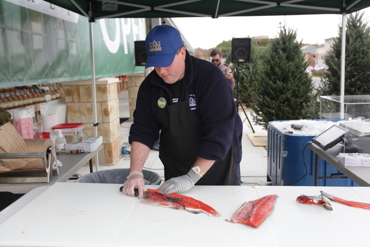 A Seafood Department Team Member from our Yale (YLE) store opening!