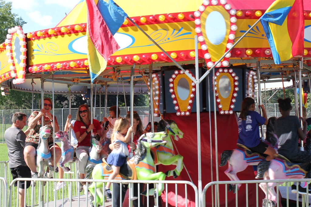 Horicon Bank celebrated their 125th anniversary with a community picnic, live band and carousel.