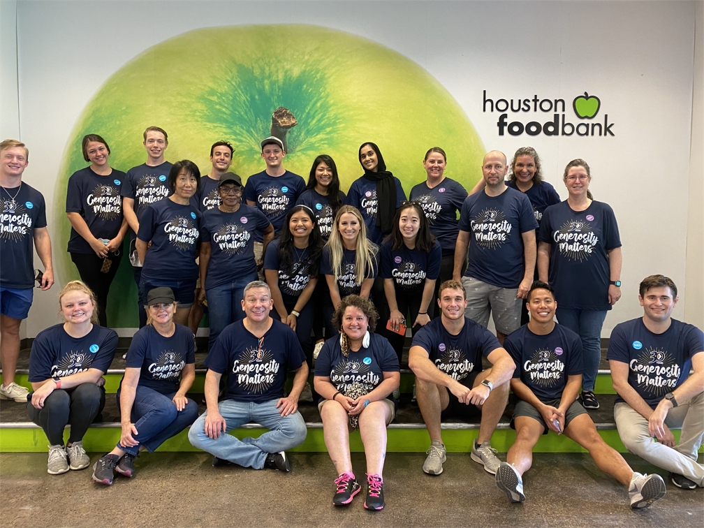 Team Members in our Houston Office volunteer together for RyanSHARES day.