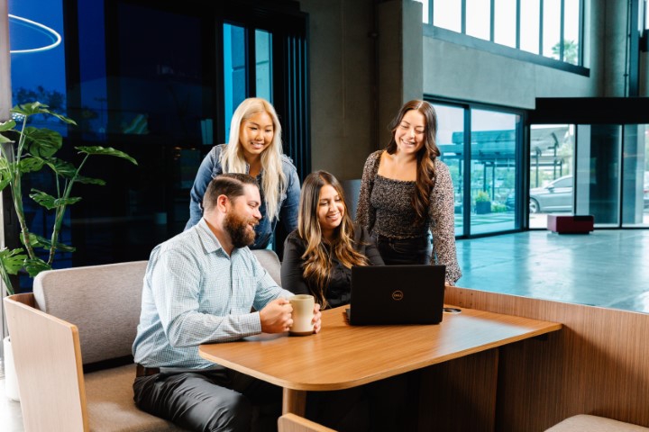 CAM10241-Edit-Thomas-Joanie-Tanya-Katie (Small).jpg