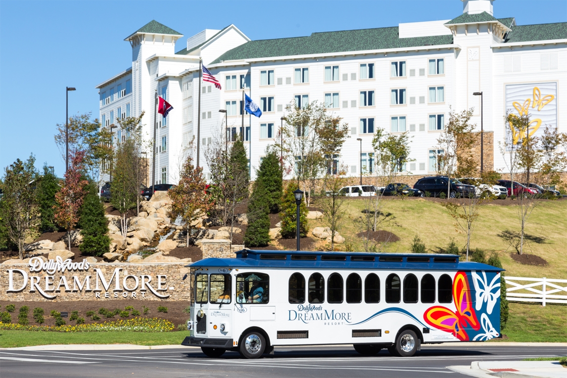 DMR_Lodging_Dollywoods DreamMore Resort- Resort Shuttle.jpg