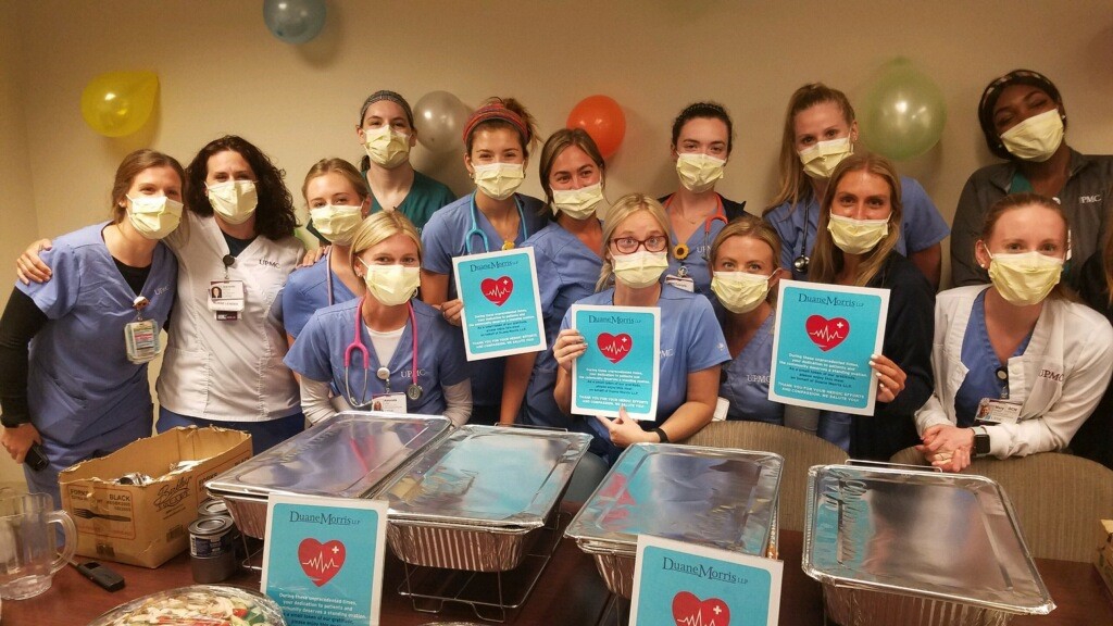 MEALS FOR HEALTHCARE HEROES Duane Morris’ Meals for Healthcare Heroes program provided meals for more than 20,000 medical professionals in 16 cities. Duane Morris’ COVID-19 Strategy Team established the initiative, funded by donations from Duane Morris attorneys and staff, to honor healthcare workers and support local restaurants.