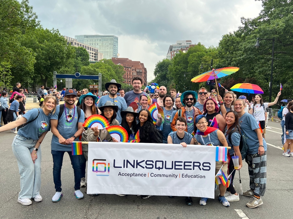 LinksQueers at Pride Parade for the People