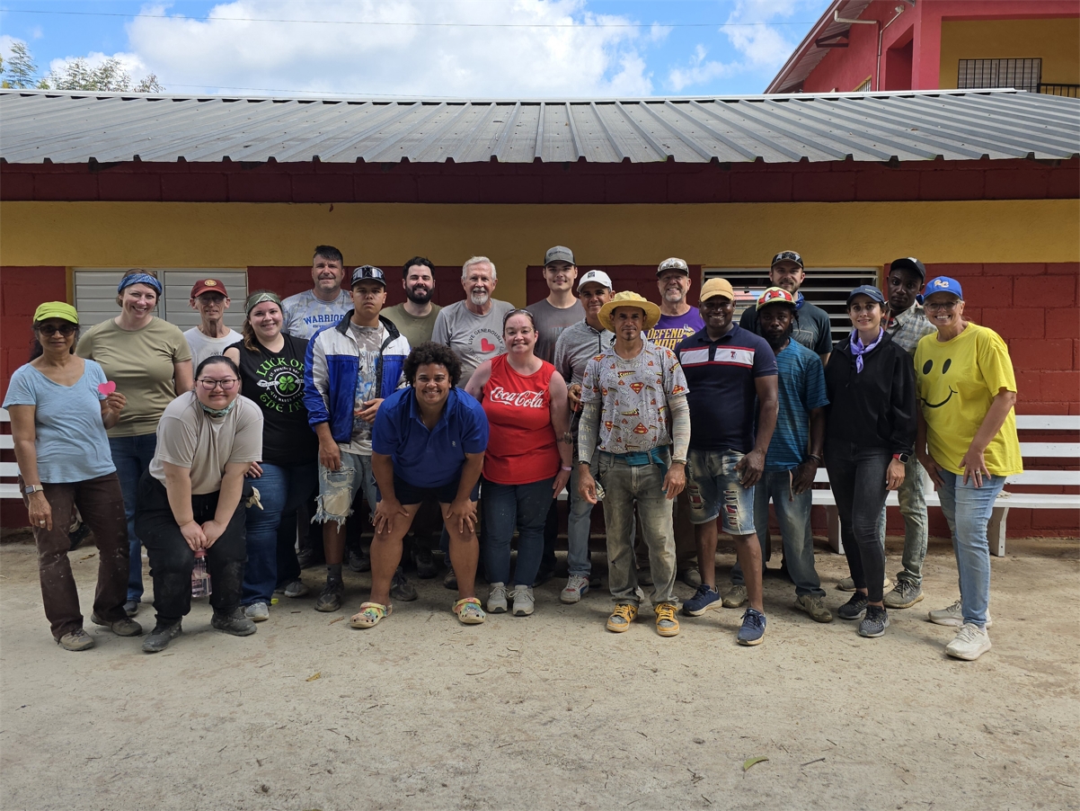 Reell Supporting the Community in the Dominican Republic