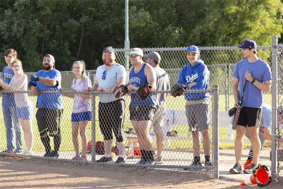 20200804_softball_group.jpg