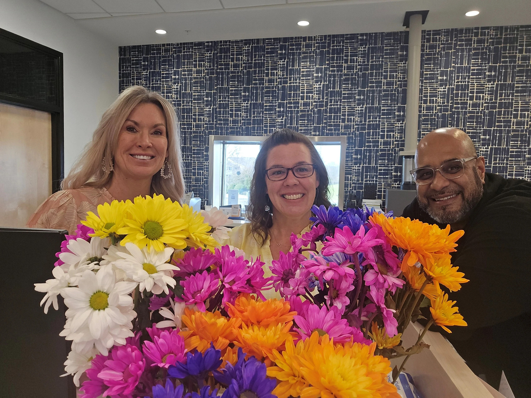 Pinnacle's tradition of Laugh Out Loud Days surprises and delights clients with impromptu celebrations for any occasion, like the first day of spring. Our Mauldin team handed out flowers to inject a little joy into the day for our clients.