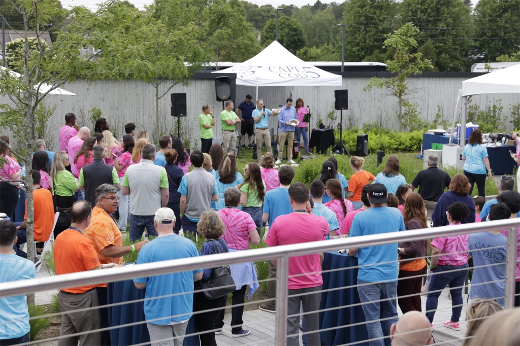 Mutual Bancorp colleagues gathered to hear remarks from the Executive Team at Colleague Celebration in June 2025.
