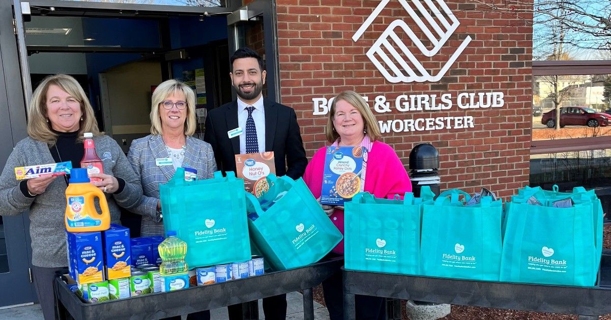 Fidelity Bank colleagues volunteering with Boys & Girls Club of Worcester.