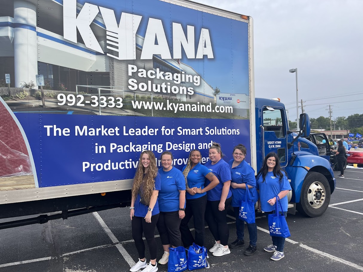 Kara-Bonnetta-Amber-Nicole-April-Kelly in front of truck (1).jpg