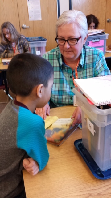 Albuquerque Reads volunteer