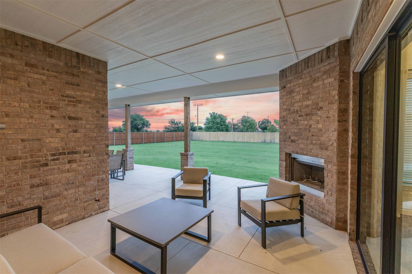 Ashleaf Farms - Lynne Bonus Room Model Home Covered Patio