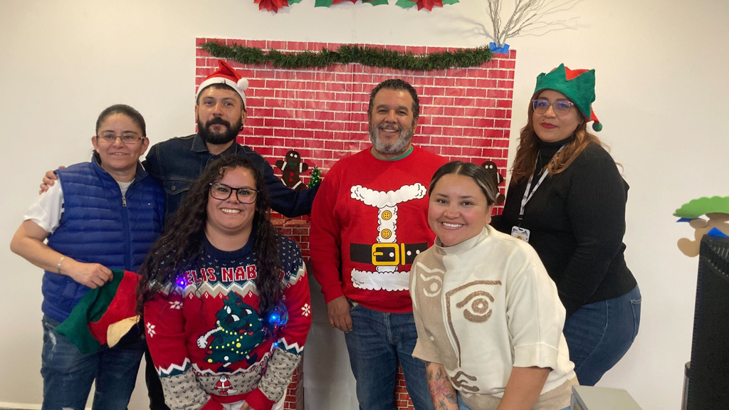 Retail team volunteering