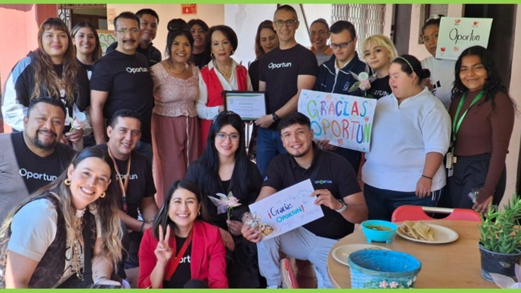 Mexico team volunteering