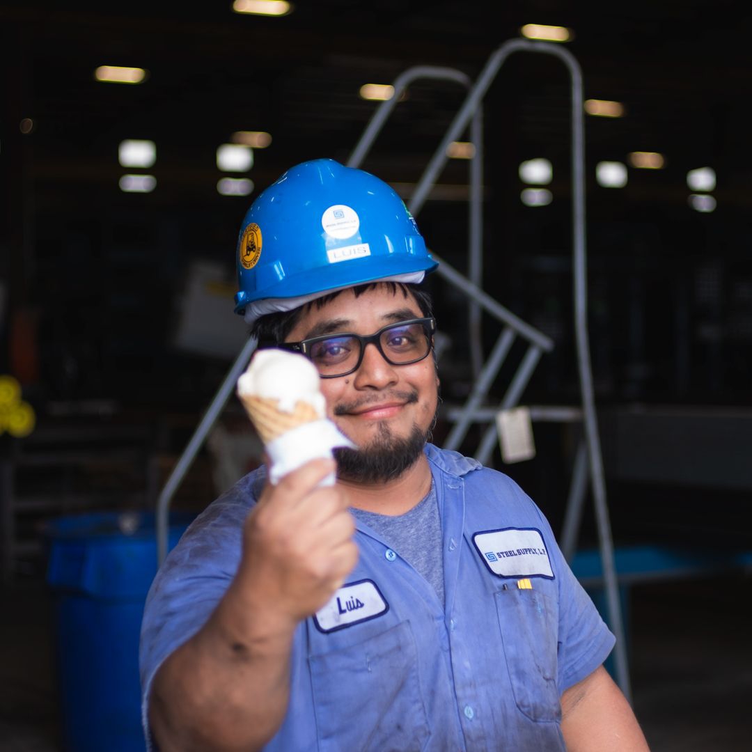Employee Appreciation Ice Cream truck day 1.jpg