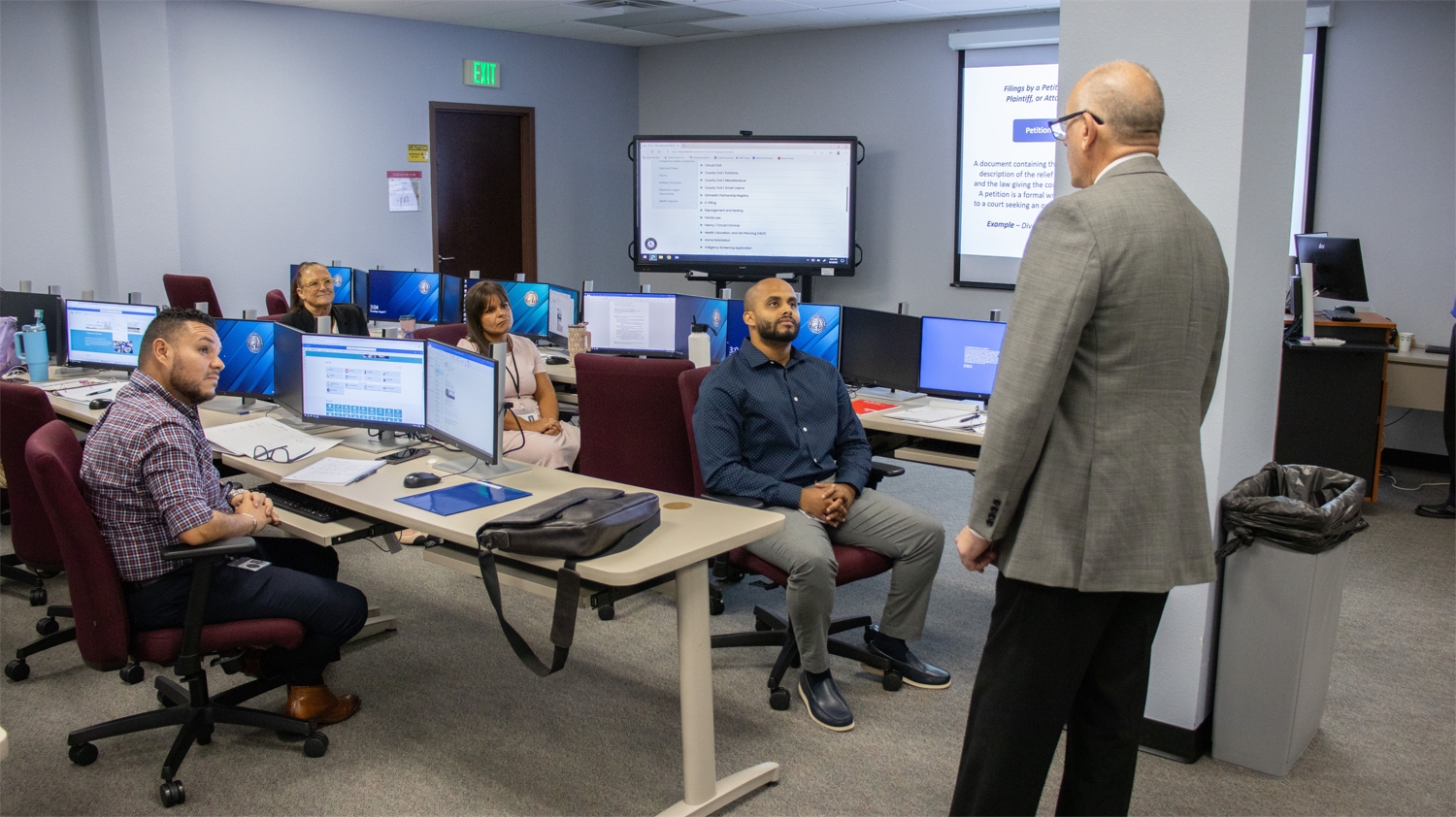 0807 Clerk Talks to New Trainees 3 small.jpg