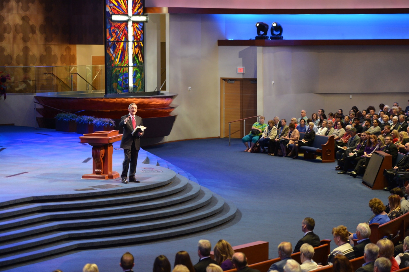 Robert Jeffress Preaching 2 (2).jpg