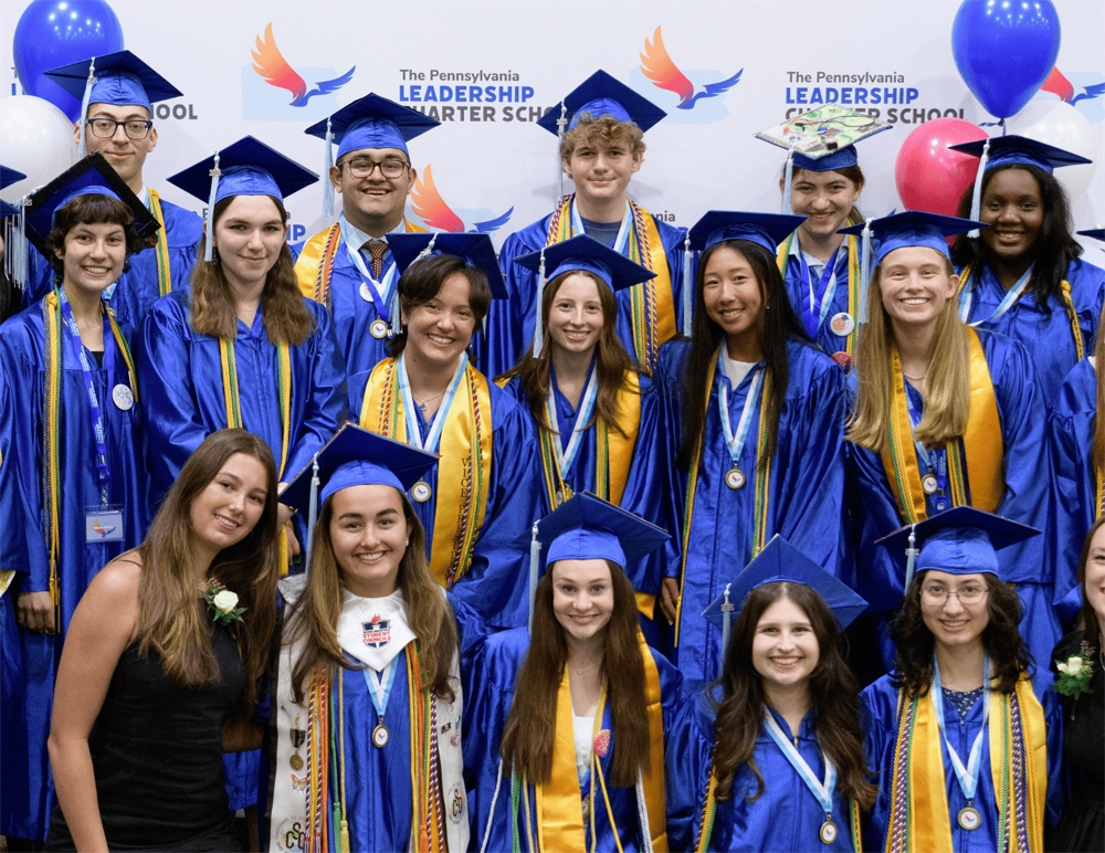 Graduation Cap Toss Niche (2).png