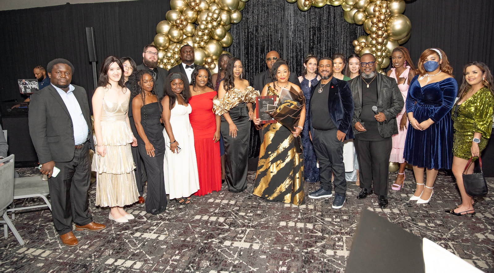 669785196016 (1).jpg