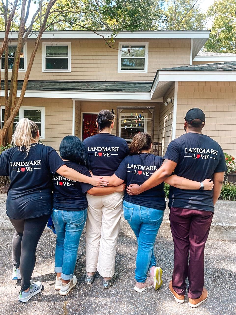 Landmark Love Volunteers