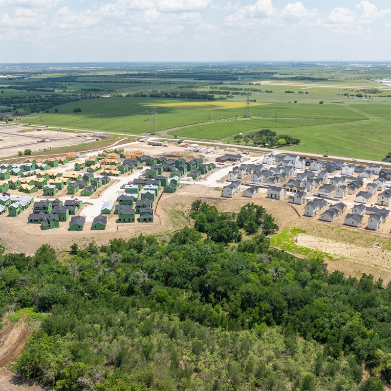 Yarhomes at Trailside.jpg