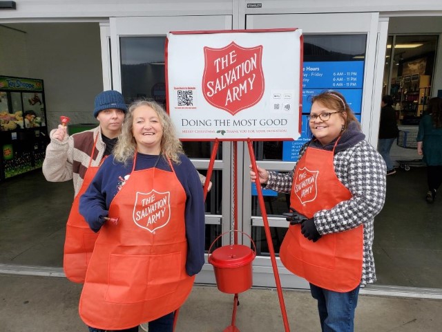 Serving as bell ringers for the Salvation Army in Roanoke is just one of the hundreds of ways Pinnacle associates serve their communities.