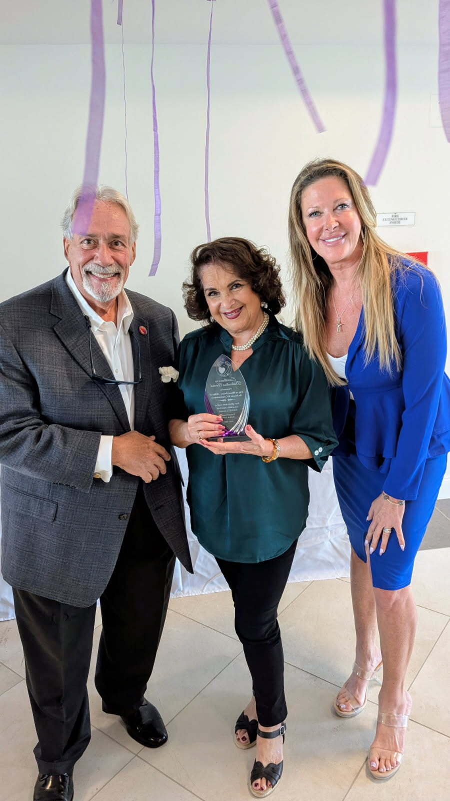 Roland, Gloria, Melanie.jpg