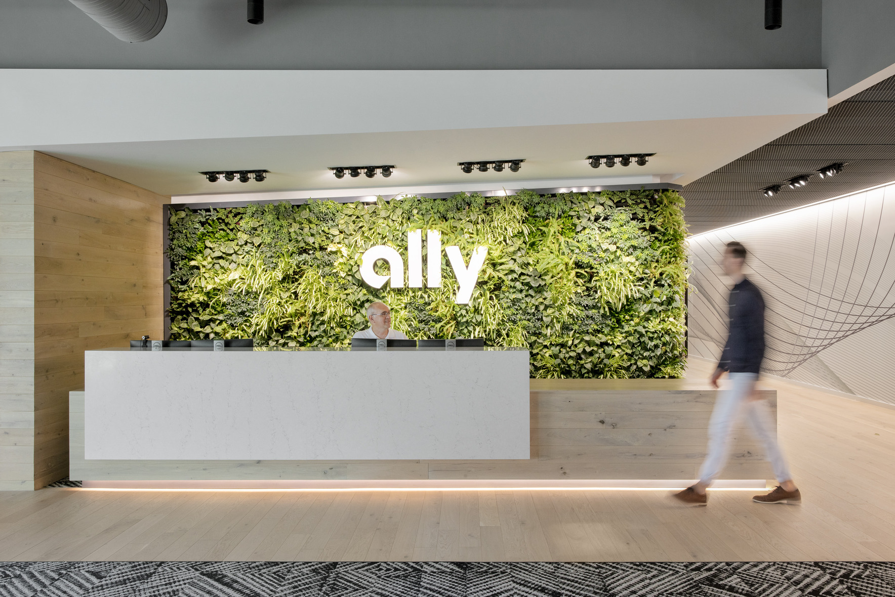 Ally_12.jpg