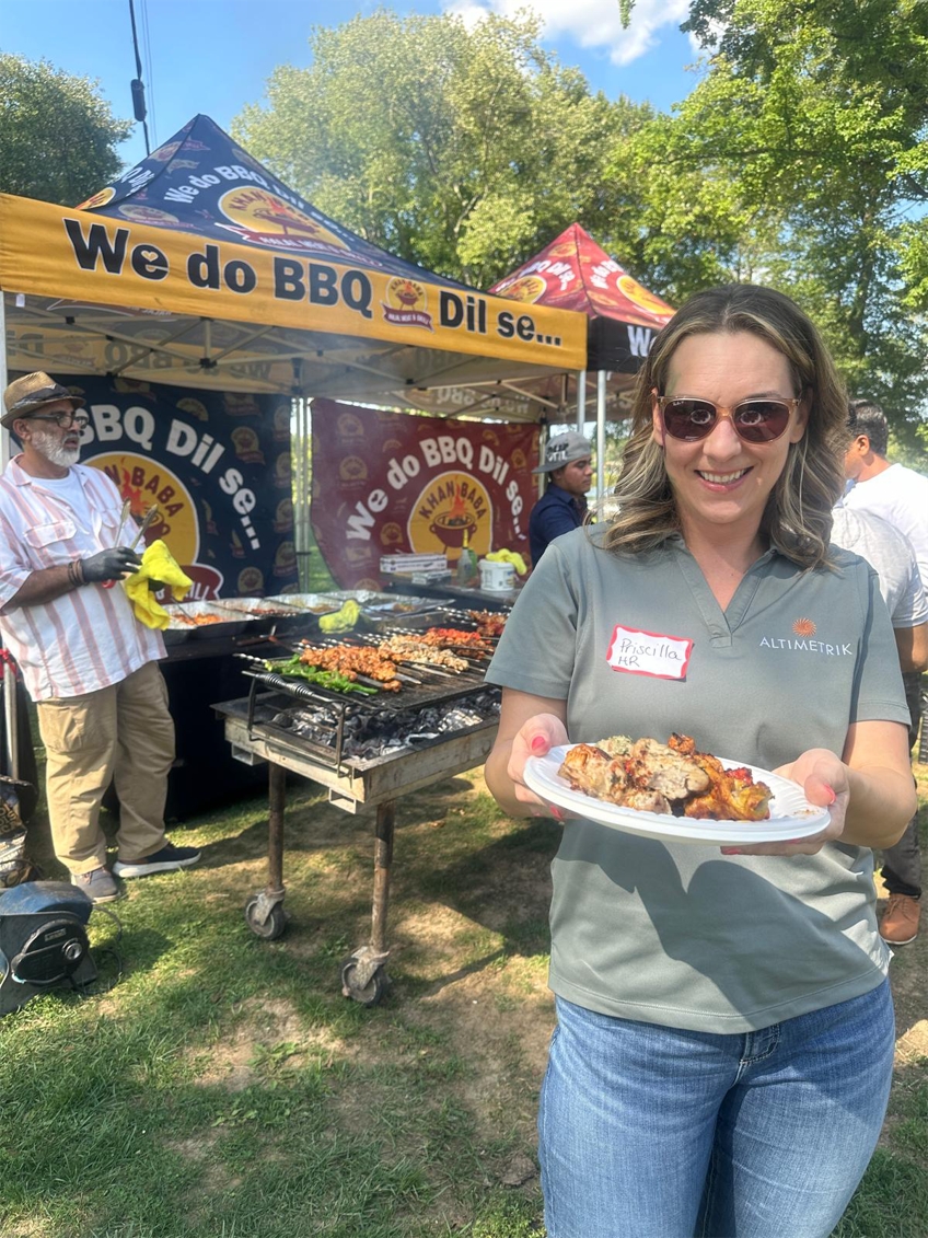 An Altimetrian enjoying some bbq.