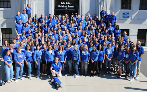 2025staff.png