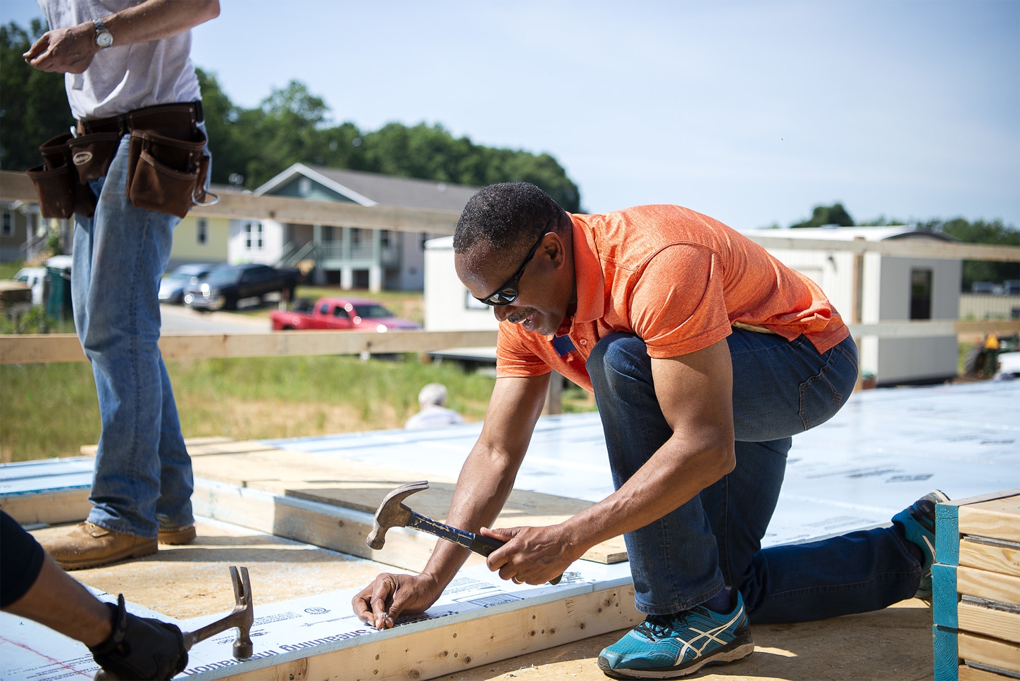 Robby Russell puts his skills to work while volunteering with Habitat for Humanity in FNB’s North Carolina region.