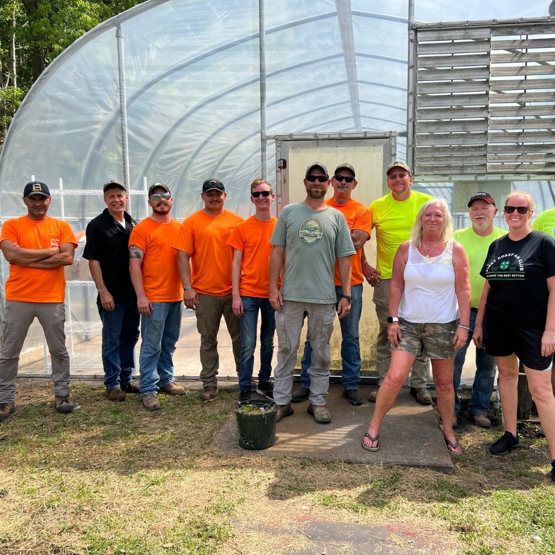 MN southeast team volunteering.jpg