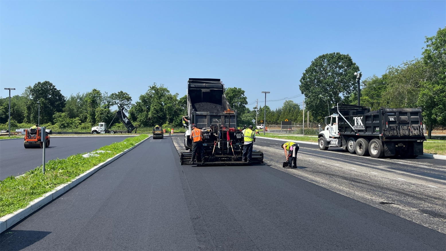 Large Pave Crew