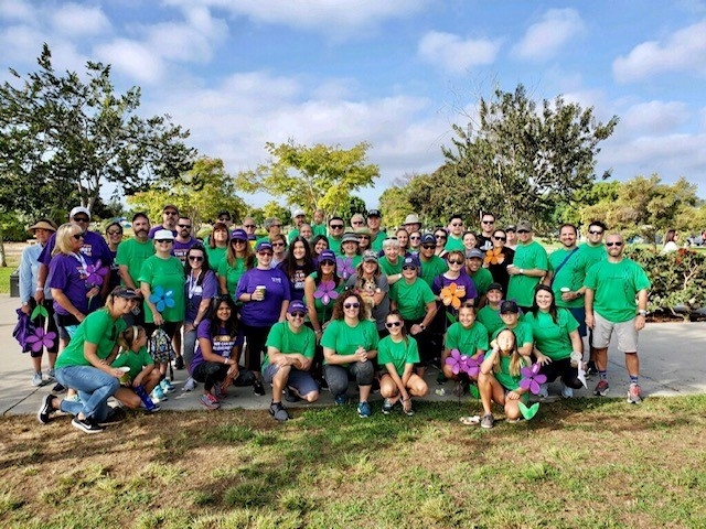 Branch teams, friends and family participate in the 2019 Walk to End Alzheimer's. Edward Jones is the national presenting sponsor of the event.