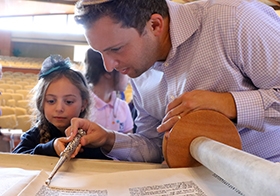 Rabbi Chai Posner will succeed Rabbi Mitchell Wohlberg as Senior Rabbi in 2022