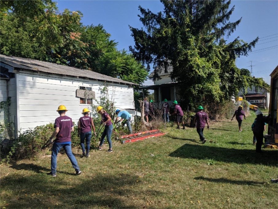 Ally believes in providing individuals and communities with greater access to vital services, education and resources that they can use to help improve their economic circumstances and enrich their lives. During The Ally Challenge PGA TOUR Champions event in Granc Blanc, MI, Ally employee volunteers work with Habitat for Humanity of Genessee County to give
back that Michigan community. 
