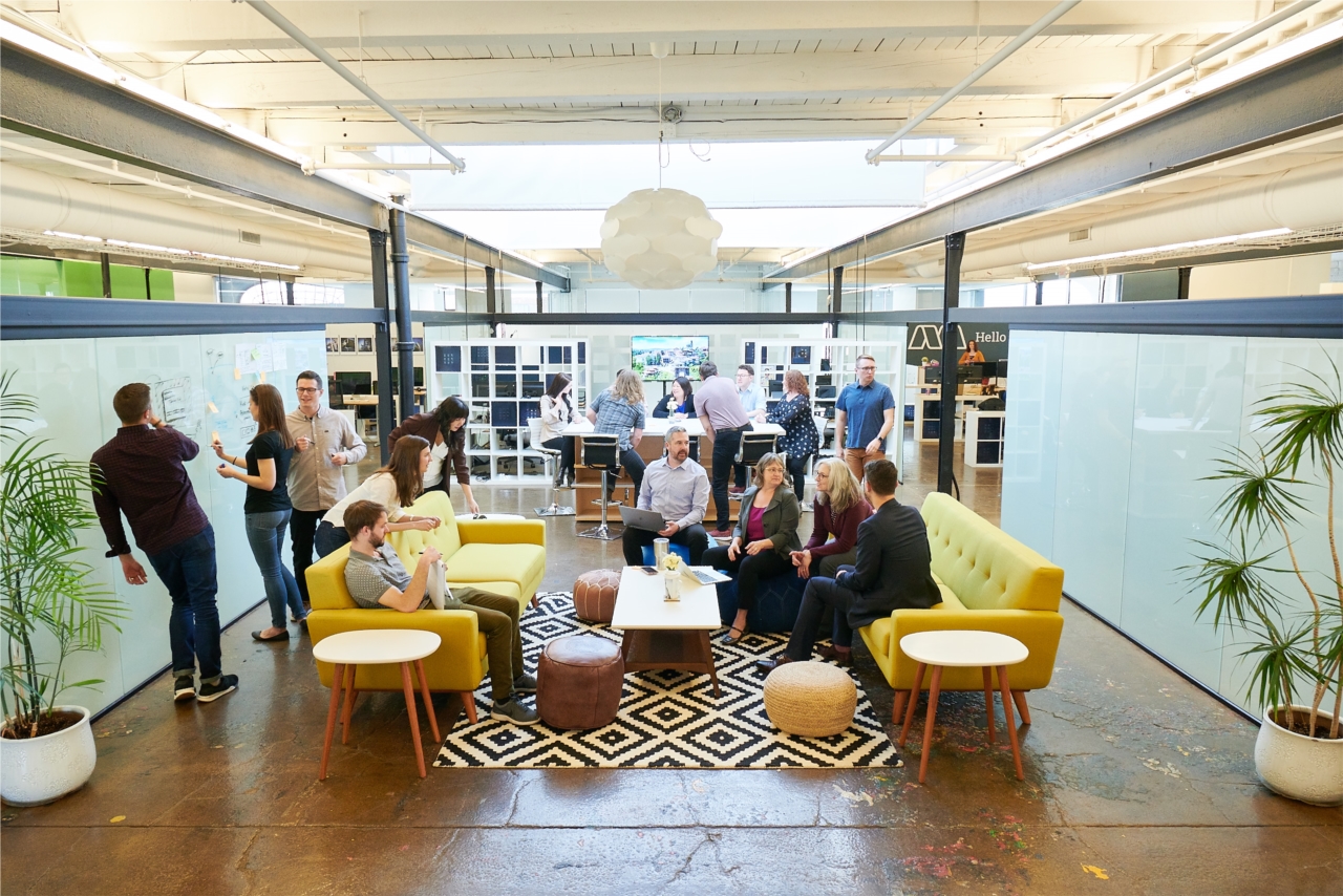 Work and social space in our Uptown office