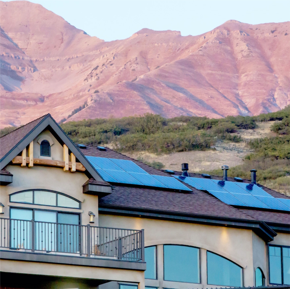 We provide homeowners with easy
options to get solar, all while saving on their utilities.