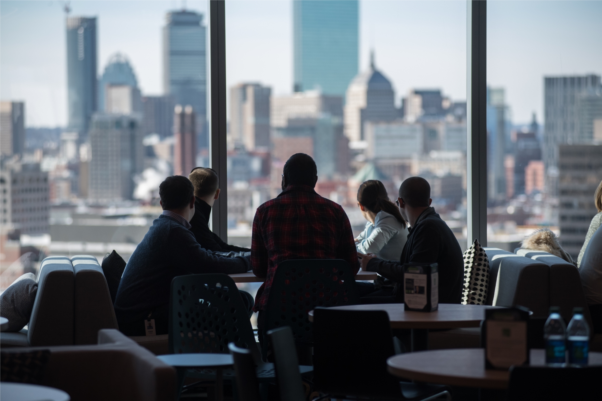 PTC's global headquarters, located at 121 Seaport Blvd. in the heart of Boston's Innovation District, offers panoramic views of the waterfront and the city. This is the backdrop to innovation and creativity.