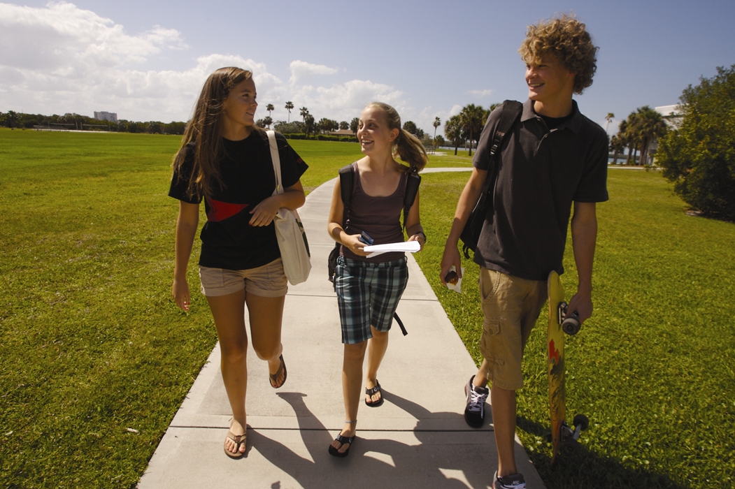 Eckerd College fosters community among students and encourages learning inside and outside the classroom.