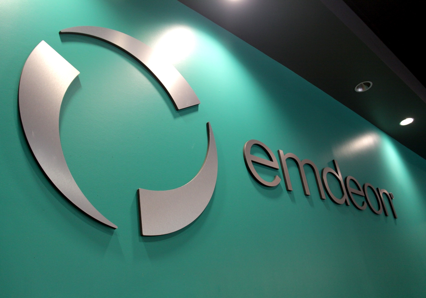 Headquartered in Nashville, TN, Emdeon is a leading provider of revenue and payment cycle management and clinical information exchange solutions, connecting payers, providers and patients in the U.S. healthcare system.