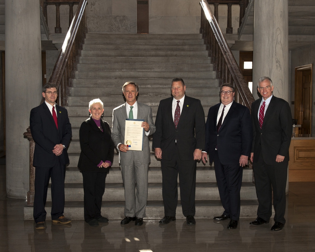 Tennessee 811 working with Governor Haslam. April is officially designated as Safe Digging Month in the state of Tennessee.